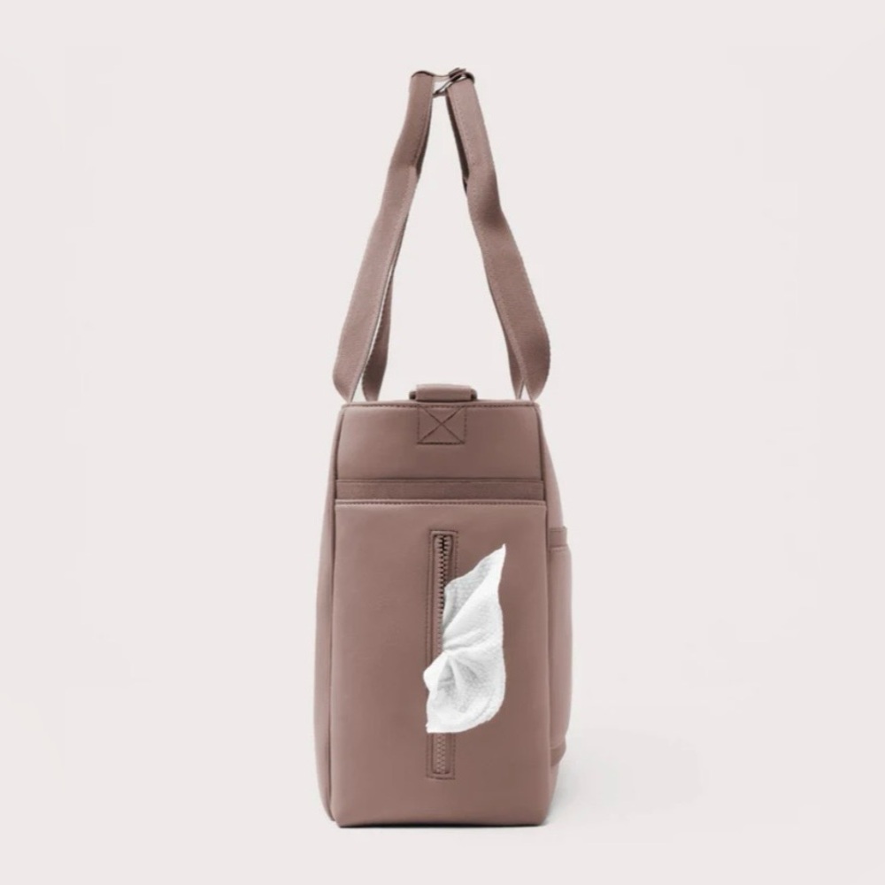 The Perfect Tote Bag! So many pockets! - Picture 4 of 15